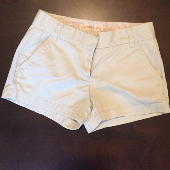 J. Crew Khaki Weathered Broken-In Classic Twill 3” Inseam Size 2 Chino Shorts. - Picture 6 of 7